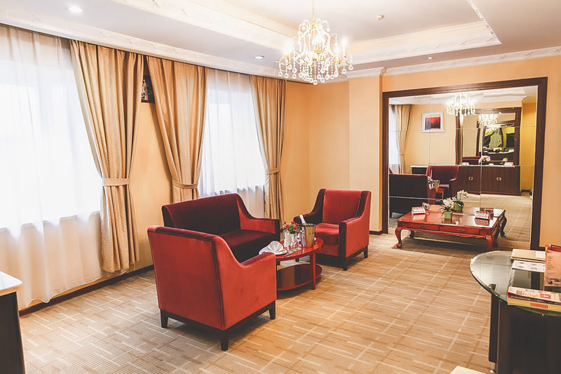 Renion Hills Hotel Almaty Extérieur photo