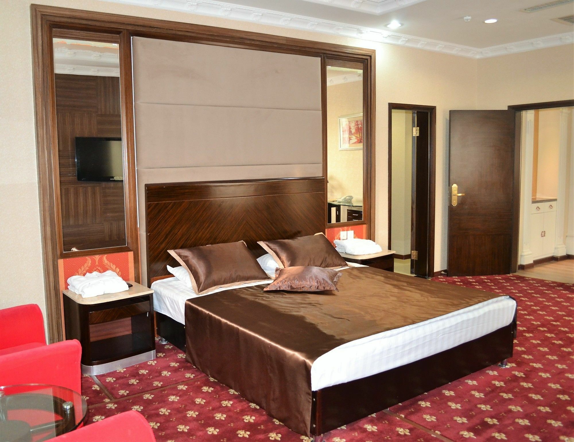 Renion Hills Hotel Almaty Extérieur photo