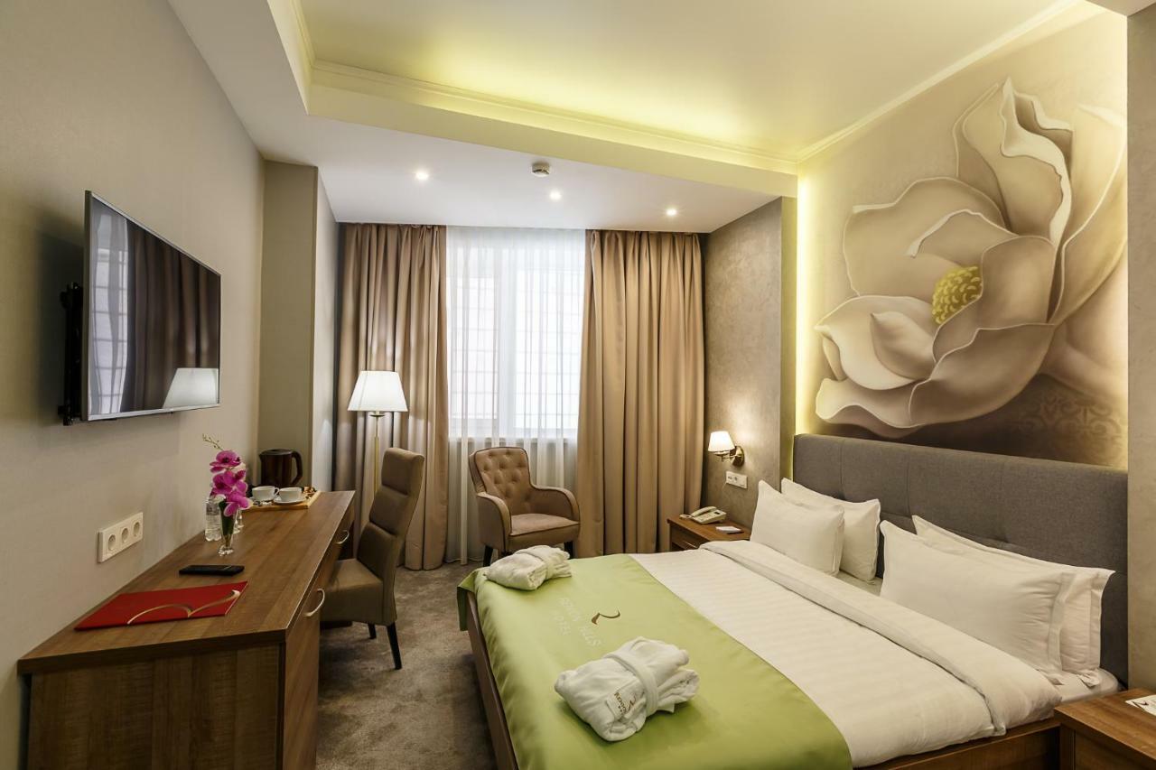 Renion Hills Hotel Almaty Extérieur photo