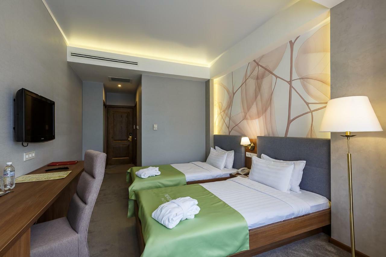 Renion Hills Hotel Almaty Extérieur photo