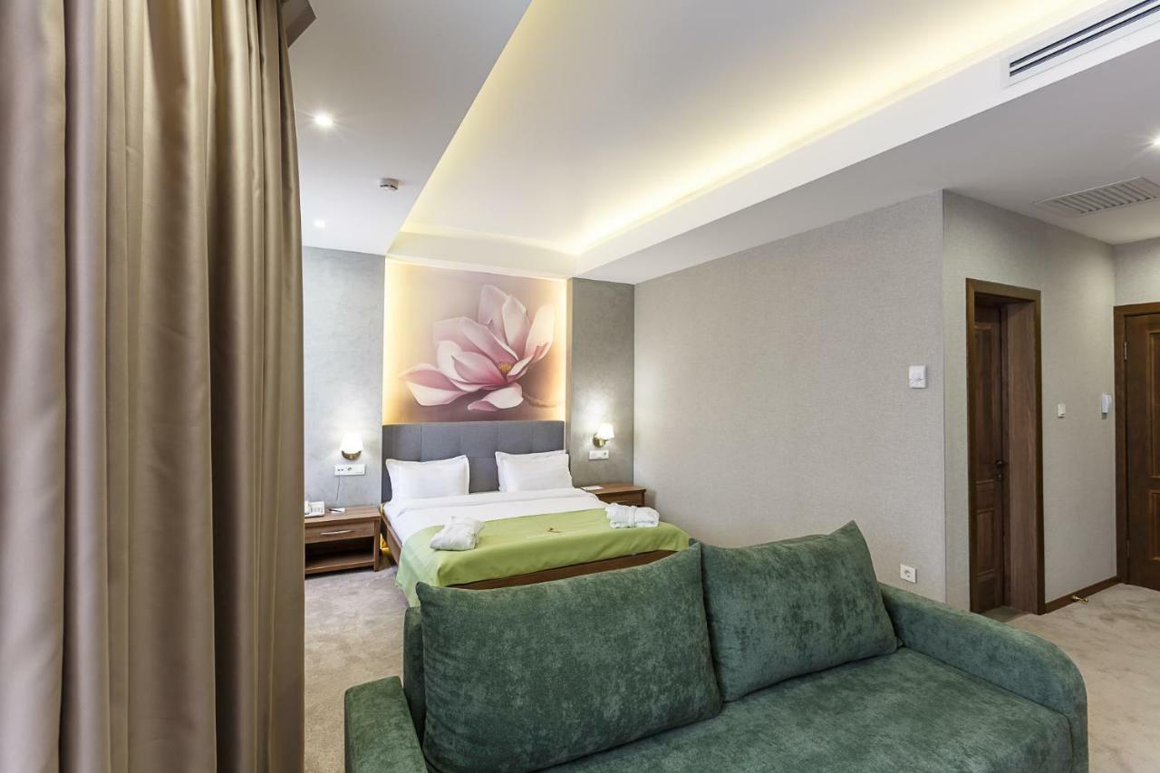 Renion Hills Hotel Almaty Extérieur photo